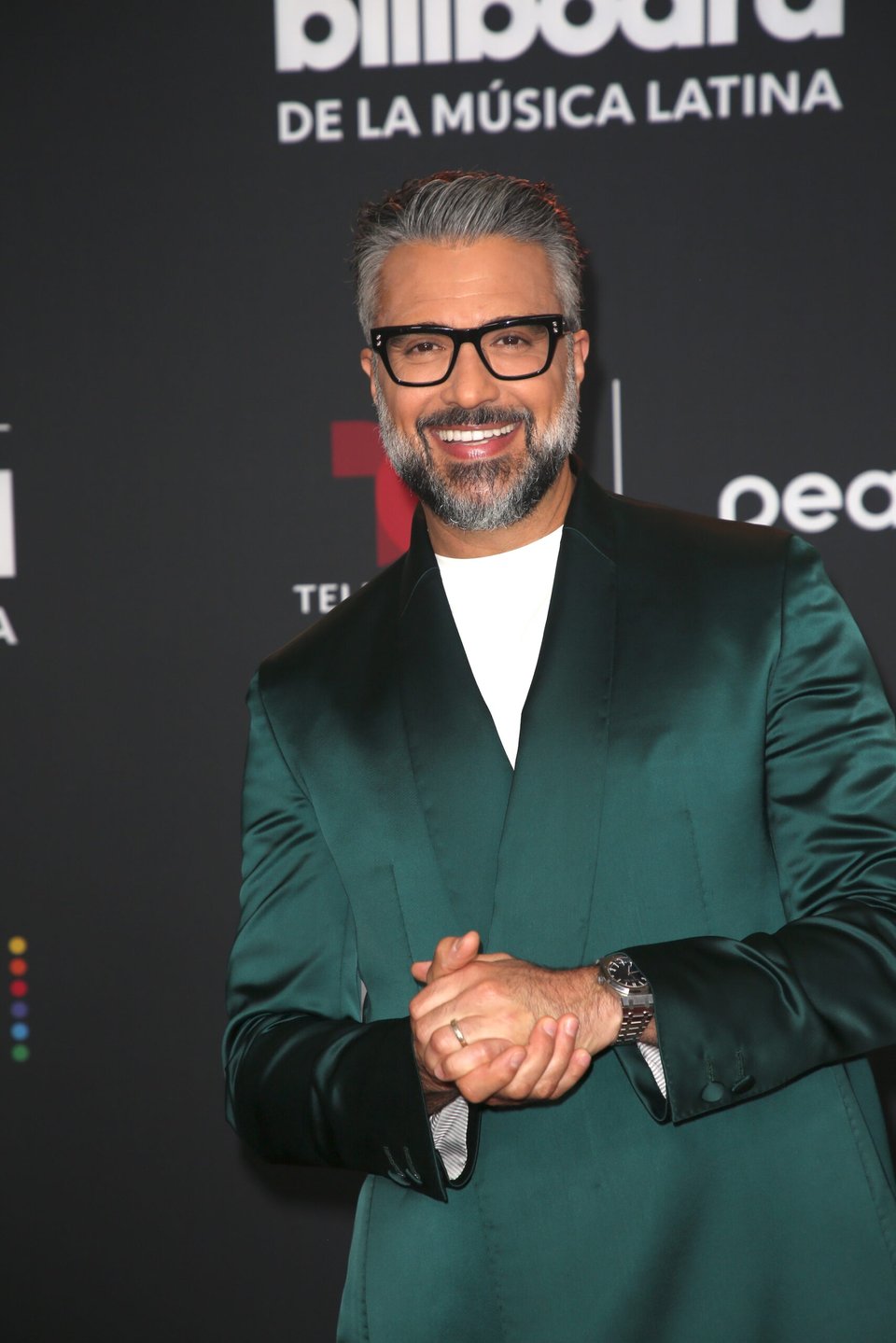 Jaime Camil interpreta el Himno Nacional de Estados Unidos