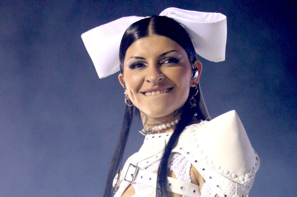 Cazzu reaparece luciendo tremendo cuerpo y anuncia nueva música en Instagram