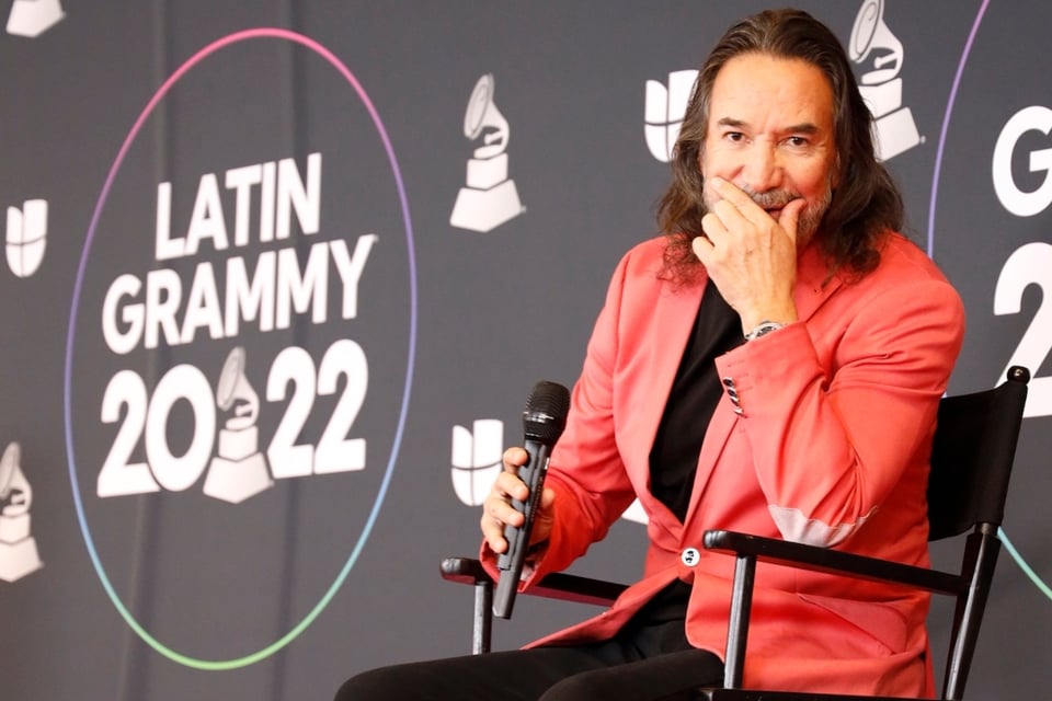 Beatriz Solís in mourning, Marco Antonio Solís, El Buki, celebrities, MundoNOW
