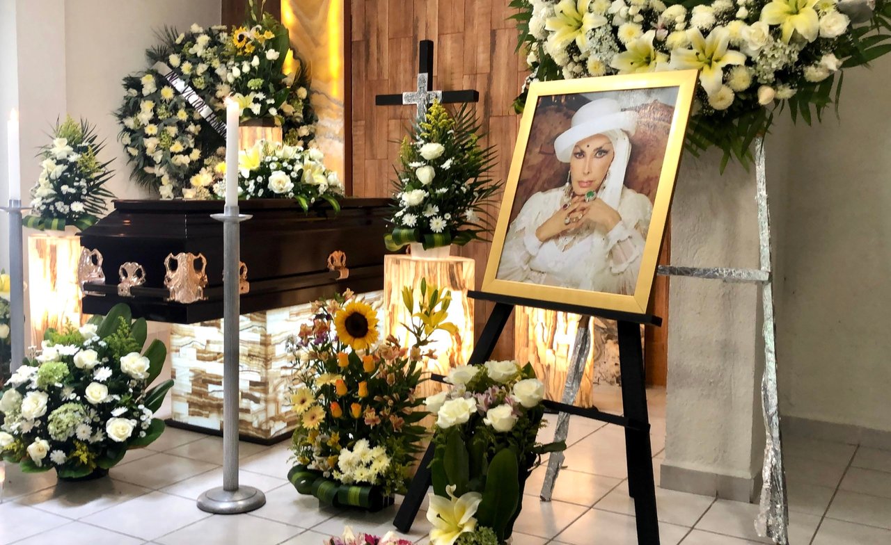 Mhoni Vidente predice muerte de tres actores de la ‘Época de Oro’ (VIDEO)