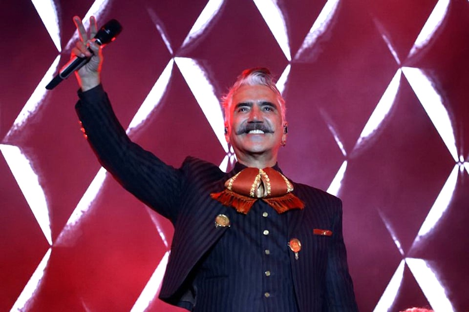 ¿Alejandro Fernández luce deteriorado? (FOTO)
