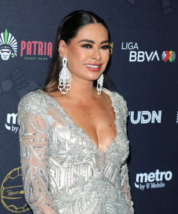 Galilea Montijo wardrobe reviews: "They must look elegant"