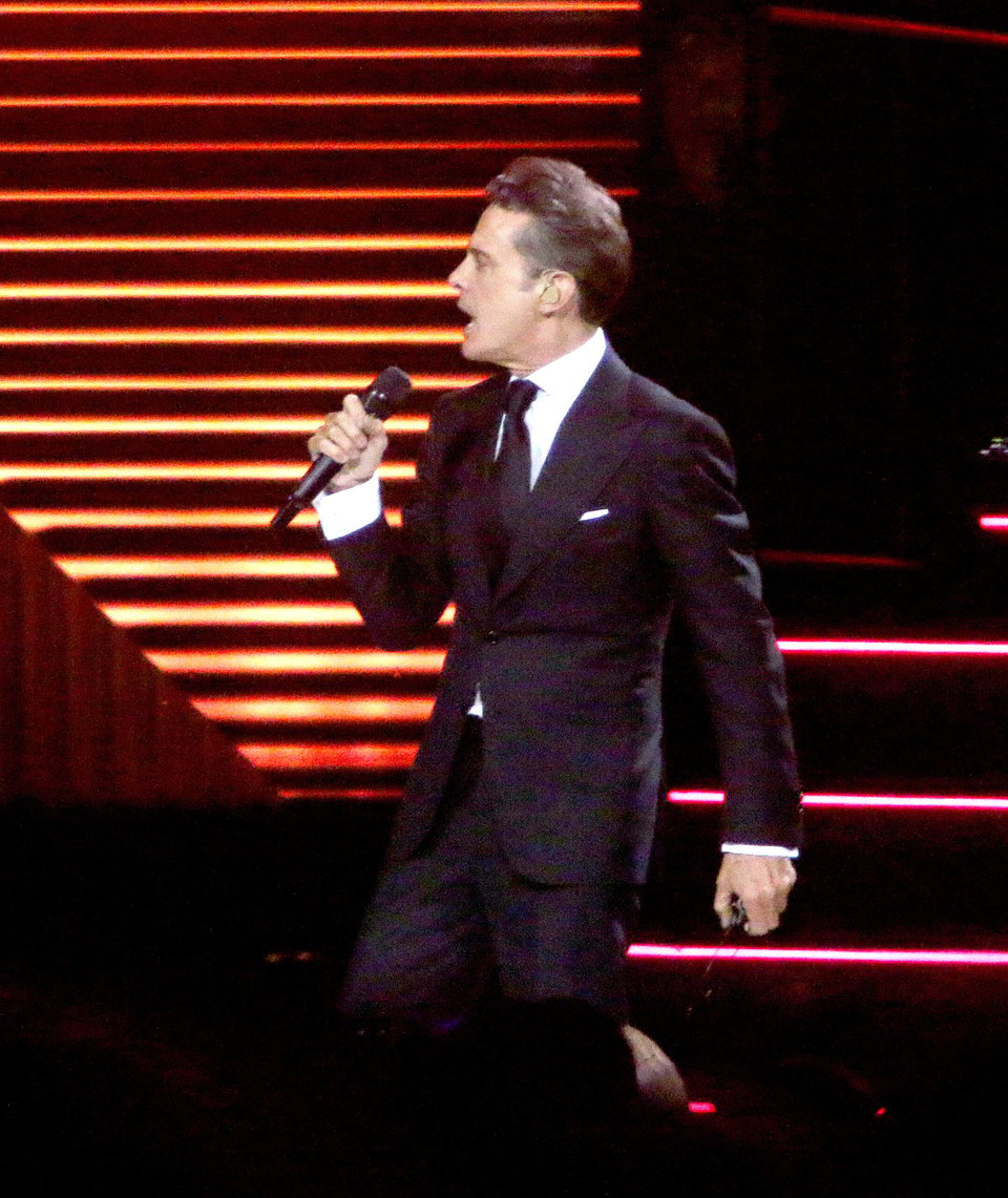 Inicia Luis Miguel su gira