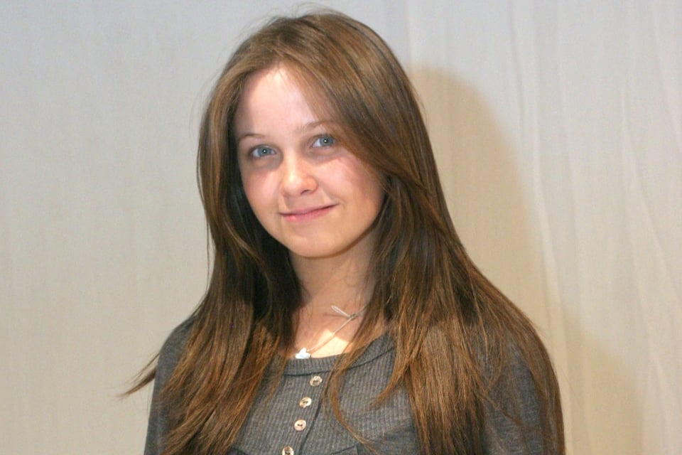 Natasha Dupeyrón revela en exclusiva como es trabajar con Verónica Castro en la nueva película featured image