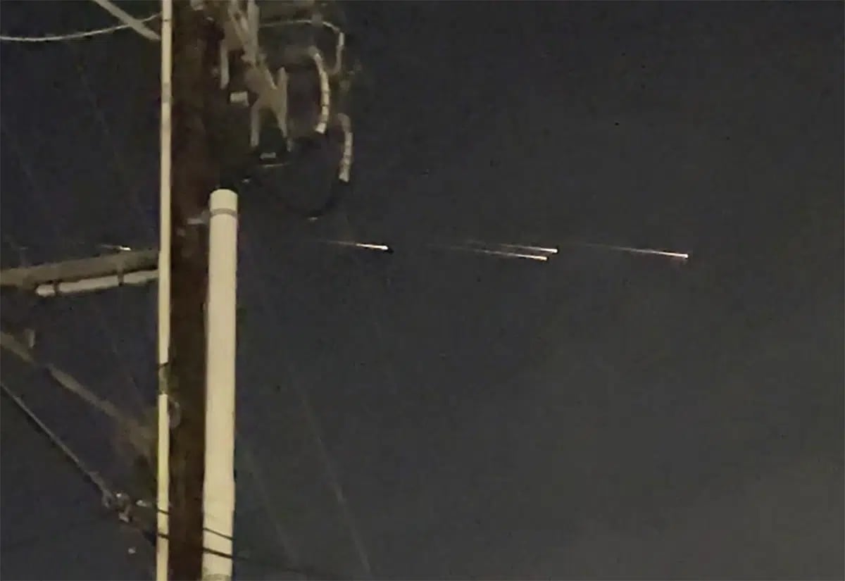 Observan misteriosas luces sobre el cielo de California