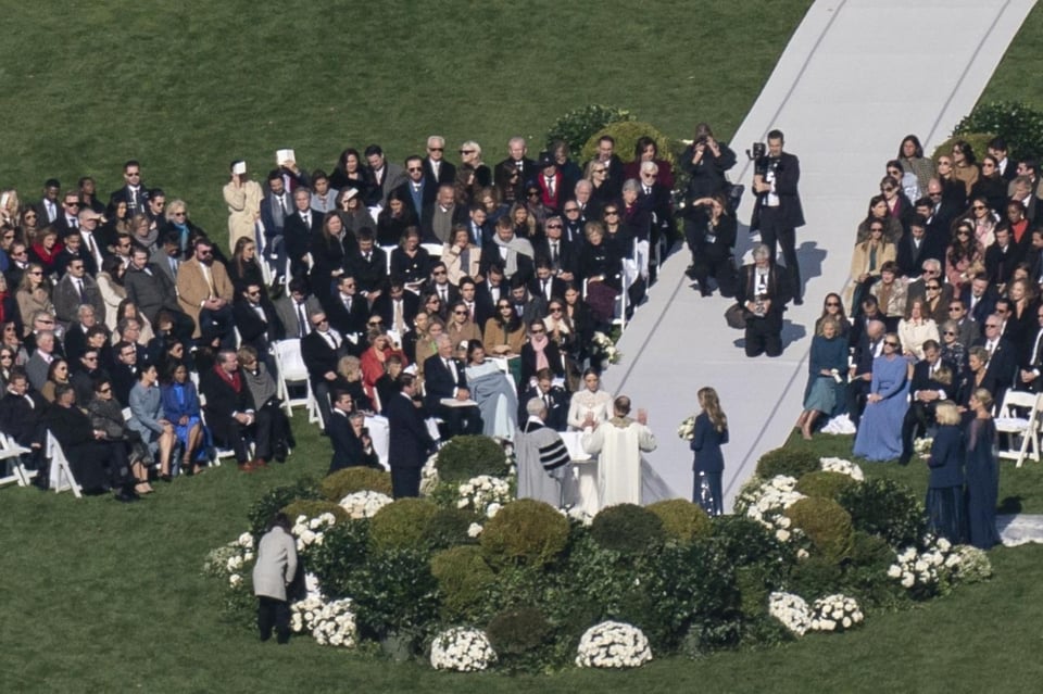Muestran la boda de Naomi Biden y su vestido de novia (FOTOS)