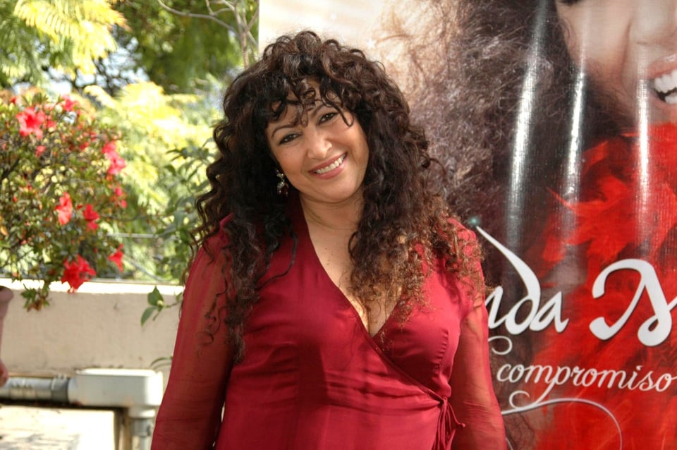 Amanda Miguel reaparece contenta, ¿Ya superó a Diego Verdaguer?