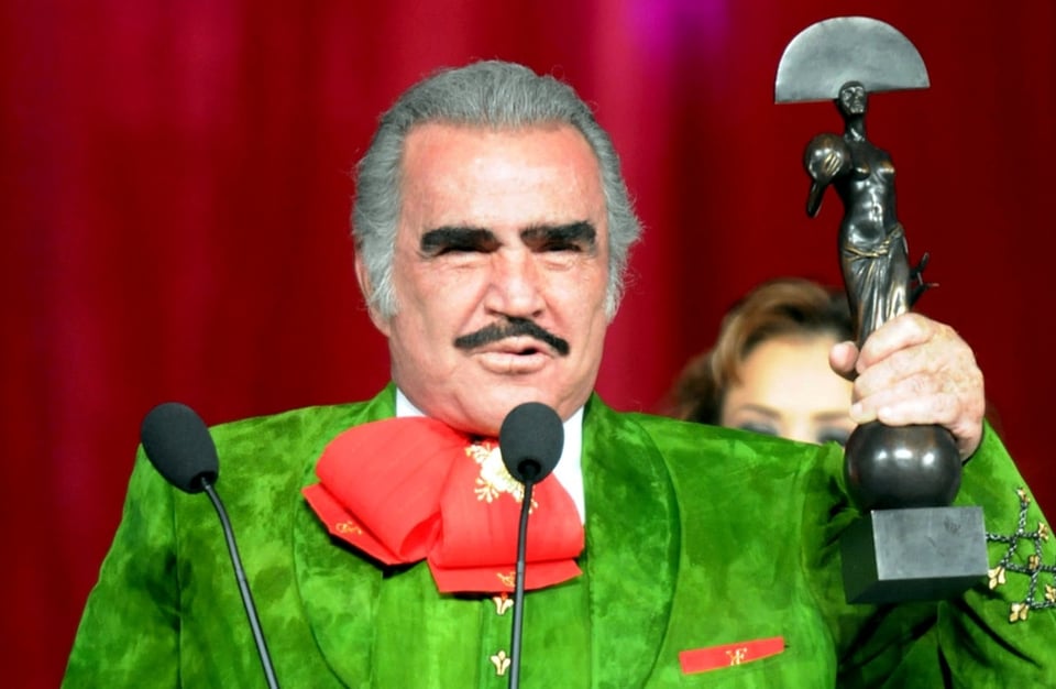 La ‘herencia’ que Vicente Fernández le dejo ¿a Ángela Aguilar? featured image