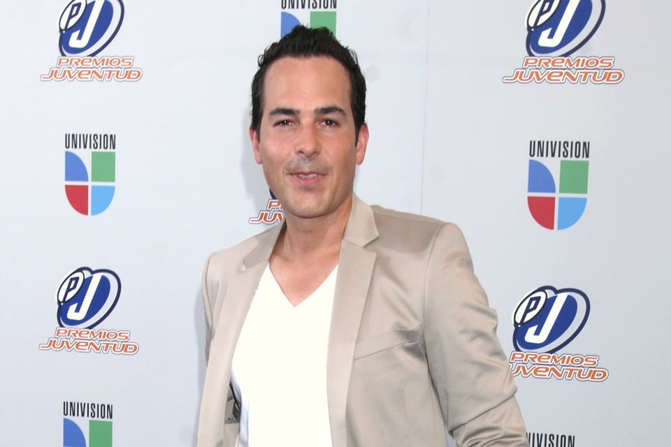 Novia de Carlos Calderón revela que está viviendo ‘un infierno’ featured image