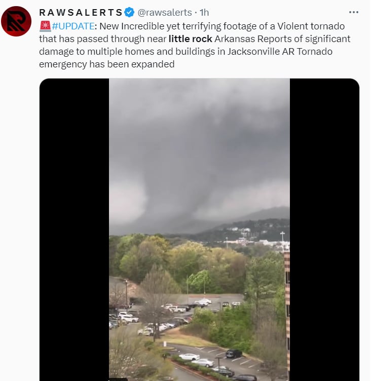 TORNADO INGRESA A LITTLE ROCK