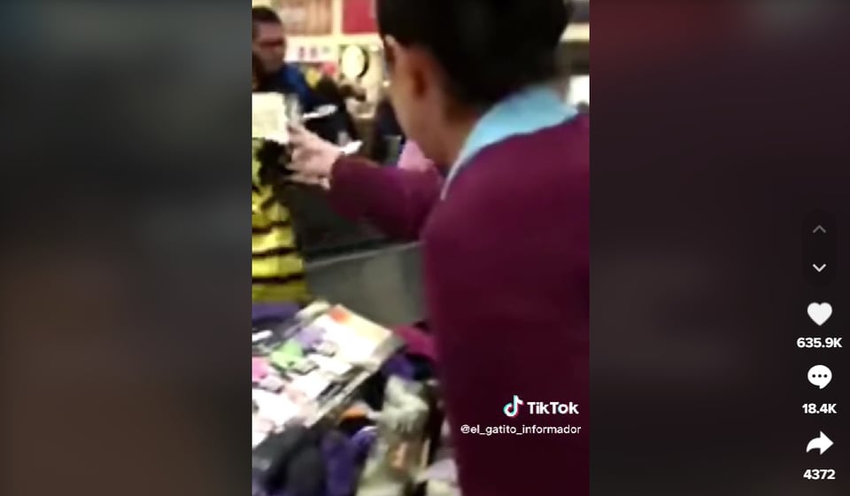 ¿Se burló de la mujer?
