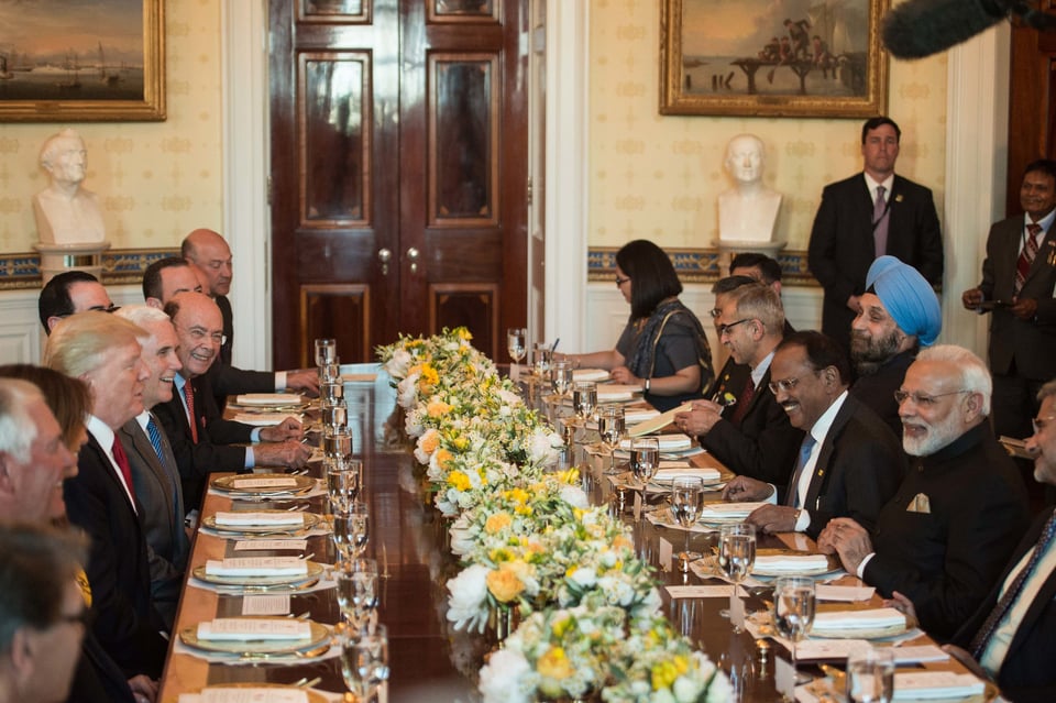 Trump, amante de la carne, es recibido con comida vegetariana en la India