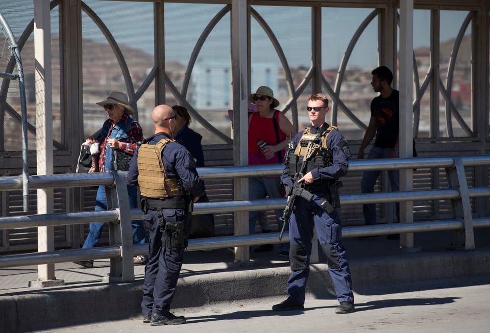 Estados Unidos desplegará policías militares en frontera con México featured image