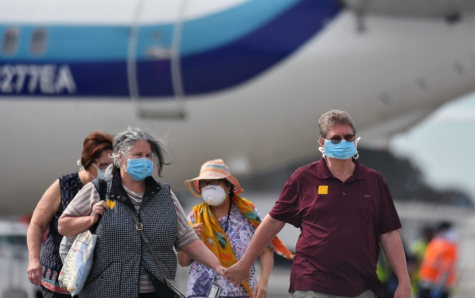 California: Mayores de 65 años deberán quedarse en casa por coronavirus