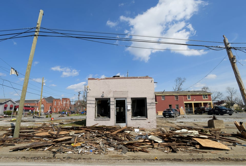 Reportan 38 desaparecidos tras tornados mortales en Tennessee