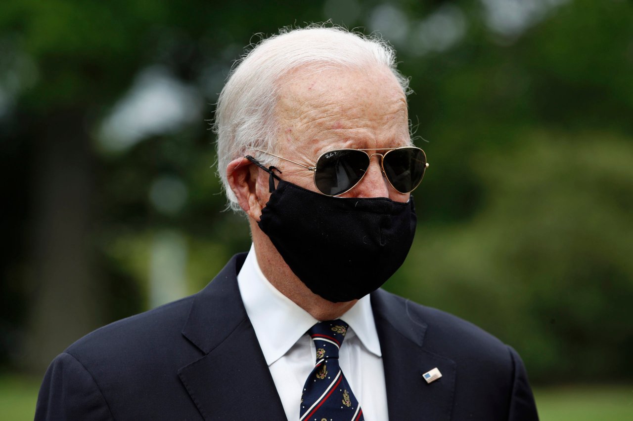 Biden mascarilla, Biden mascarilla Trump mascarillaMemorial Day