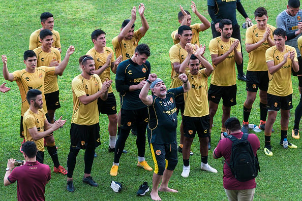 Dorados golea y Maradona hace un buen debut con el club