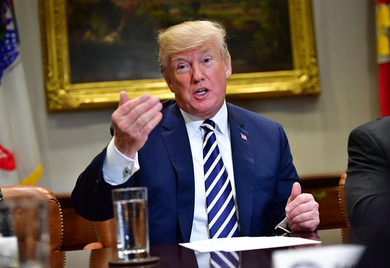 Juez asesta nuevo revés judicial a orden de Trump contra zonas “santuario”