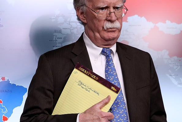 Juez permite que John Bolton publique su polémico libro que Trump intentó censurar