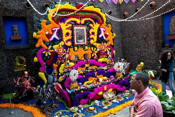 Día de los Muertos altar, Day of the Dead