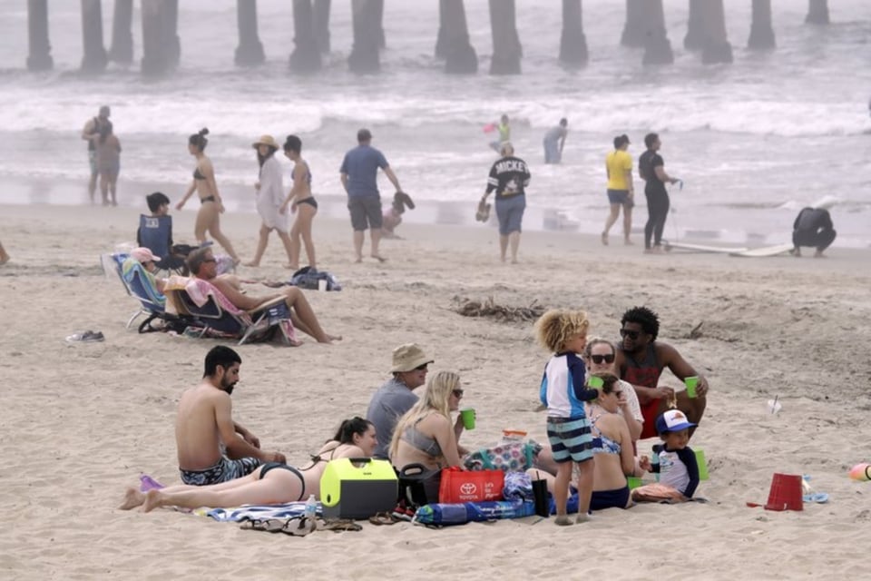 Gobernador de California cerrará todas las playas y parques