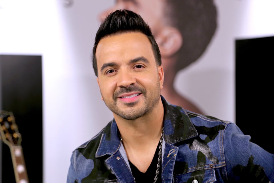 Luis Fonsi | Biografía featured image