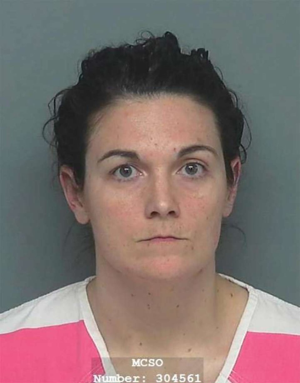 Profesora cristiana arrestada por abusar sexualmente de su alumna bajo amenazas featured image