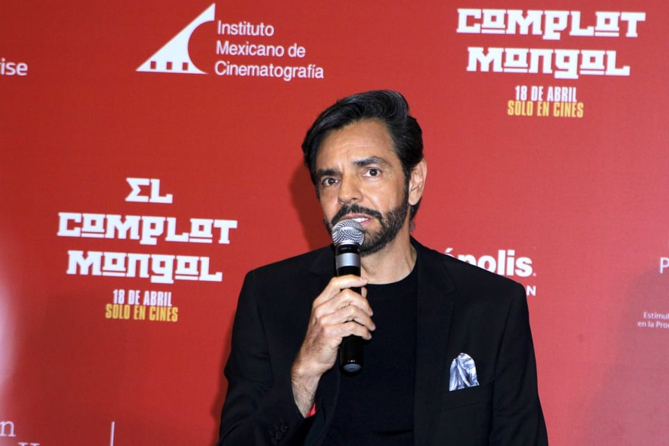 Encerrado en su casa, Eugenio Derbez vive emergencia por coronavirus y pide ayuda (VIDEO) featured image