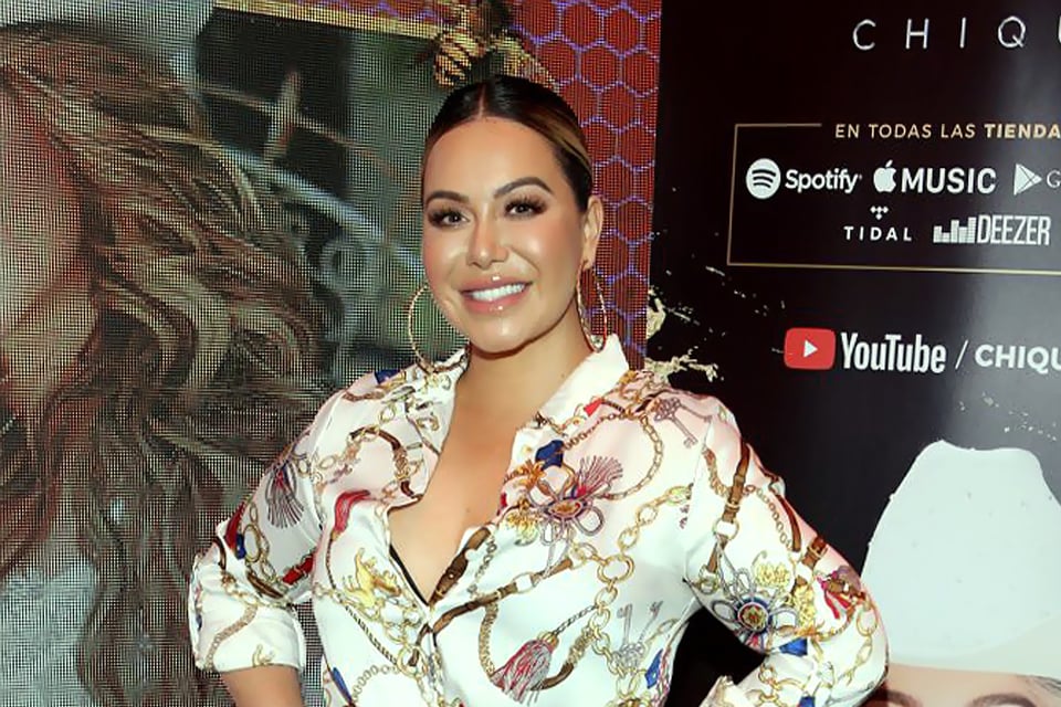 Se presume Chiquis Rivera, hija de Jenni Rivera, con las «pechugas» al aire en mini vestido (FOTO)