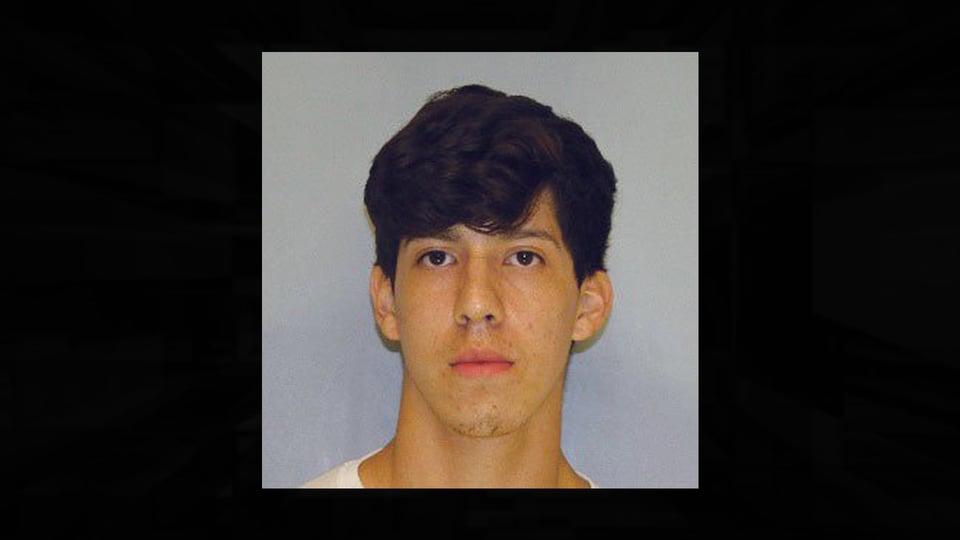 Arrestan a joven hispano por lo que habló ante sus amigos featured image
