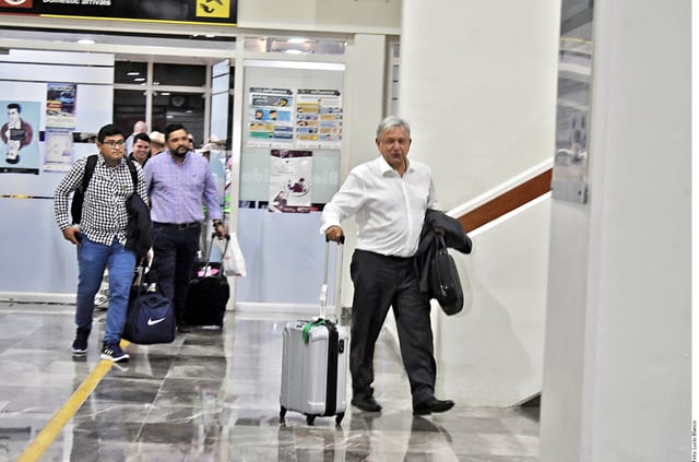 AMLO oferta avión presidencial: «Es cómodo, con alcoba y restaurante»