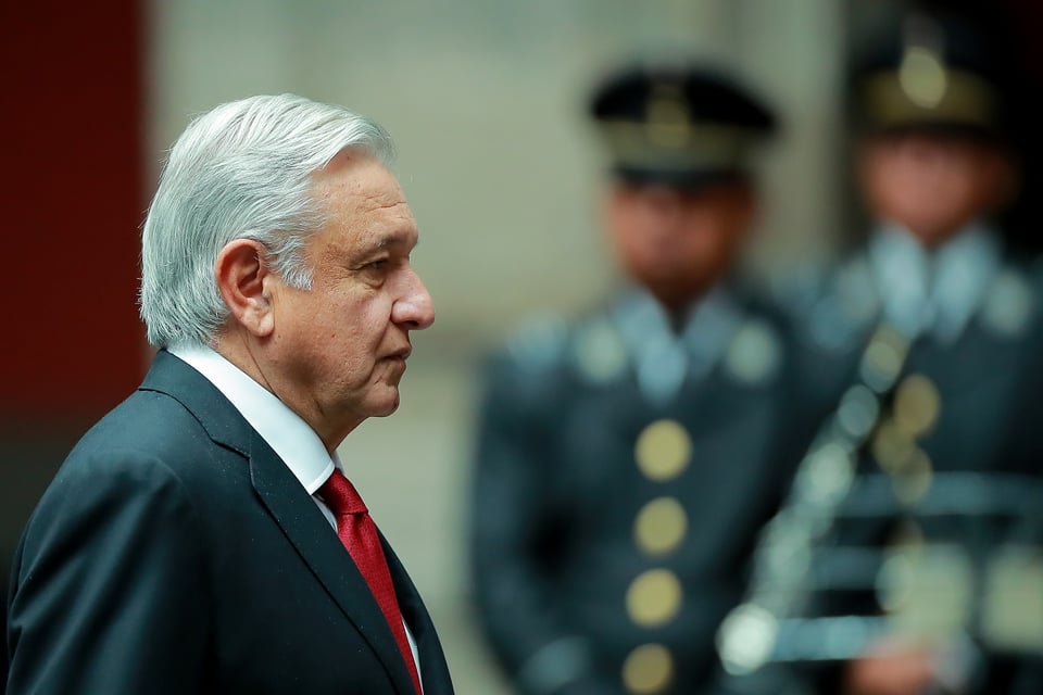 Hallan 8 cadáveres en Michoacán mientras AMLO visita el estado