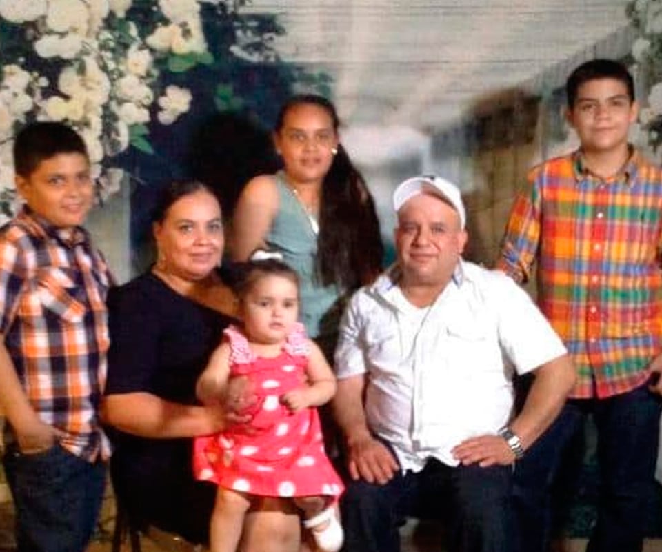 Regresa a EE.UU. madre mexicana deportada el año pasado
