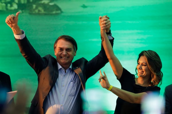 Apuñalan a Jair Bolsonaro, candidato presidencial de Brasil