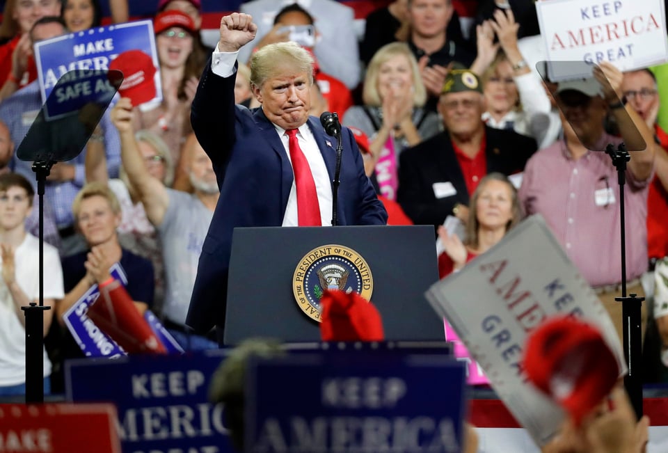 Trump prevé caos si demócratas toman el control del Congreso