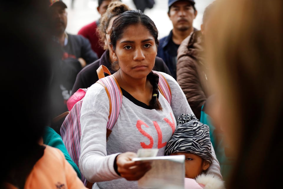 Nace la primera bebé en la caravana de migrantes y la llamarán «Guadalupe»