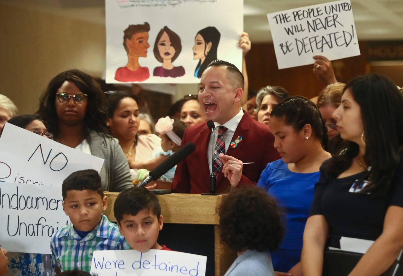 Florida debate proyecto de ley que prohibiría ciudades santuario