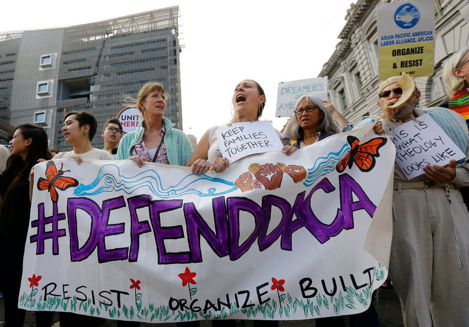 USCIS tacha a ‘dreamers’ de «ilegales» y respalda plan de Trump de volver a bloquear DACA