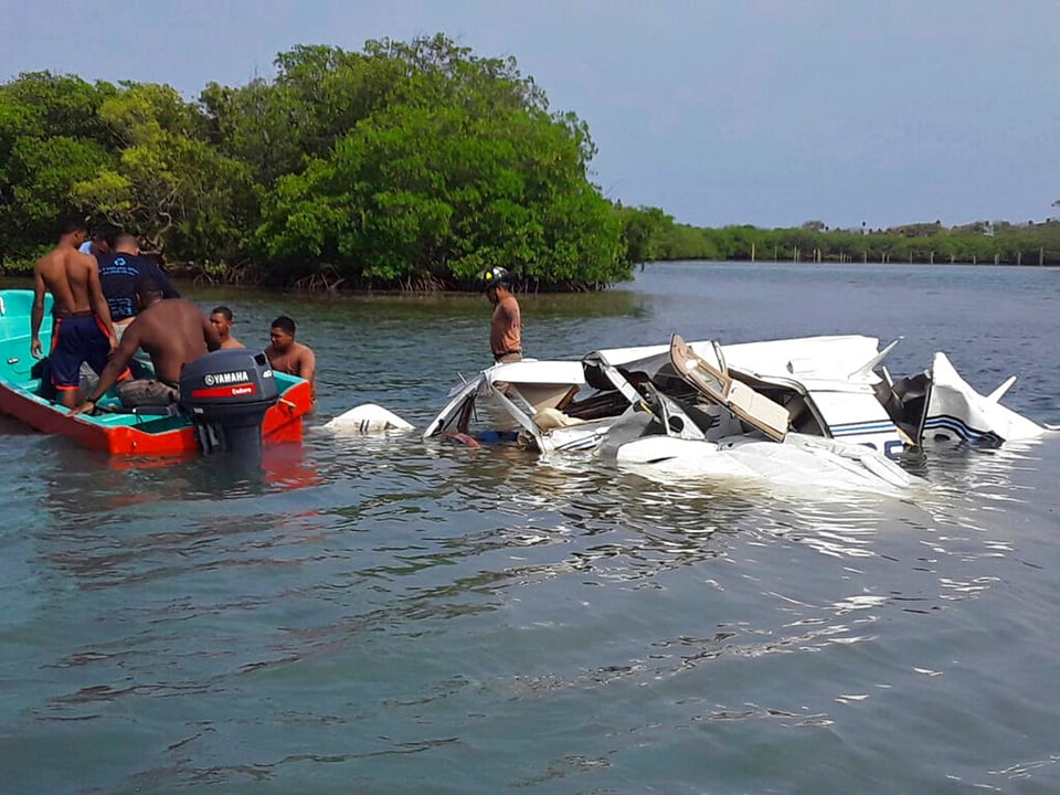 Mueren cuatro estadounidenses al caer avioneta en Honduras
