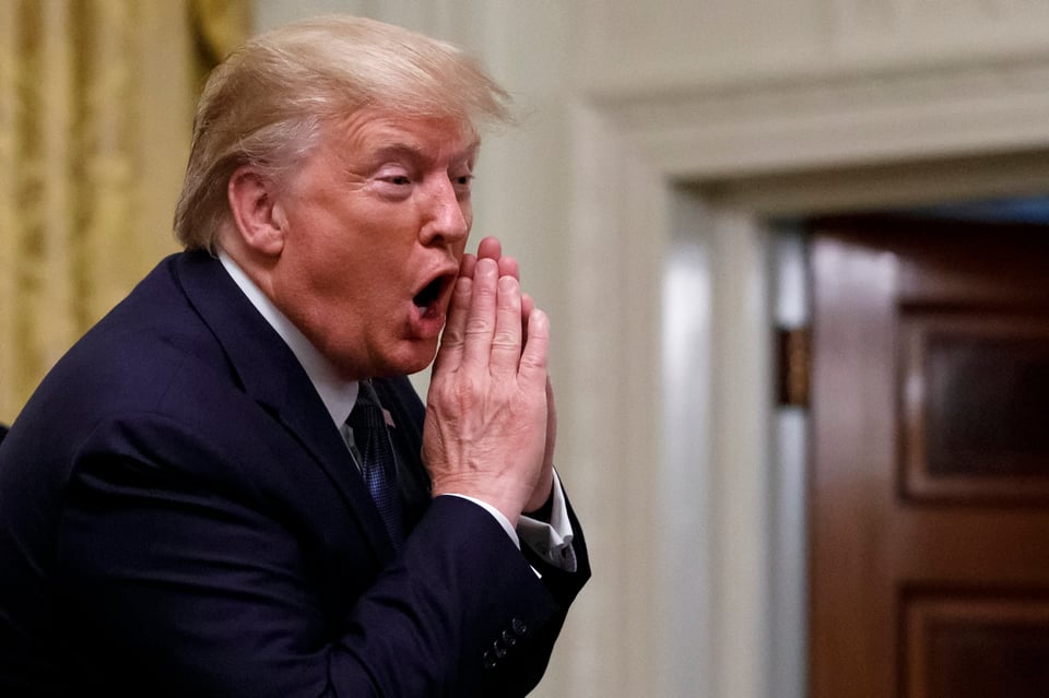 Trump y Pelosi intercambian críticas en aguerrida reunión