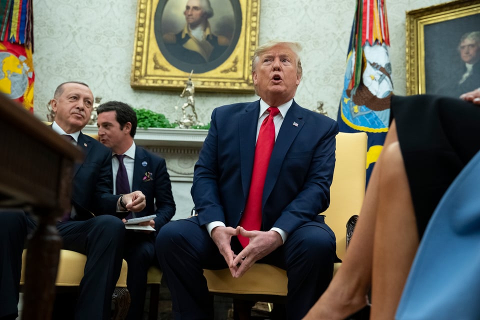 Bill Taylor destapa comprometedores detalles de Trump en caso Ucrania featured image