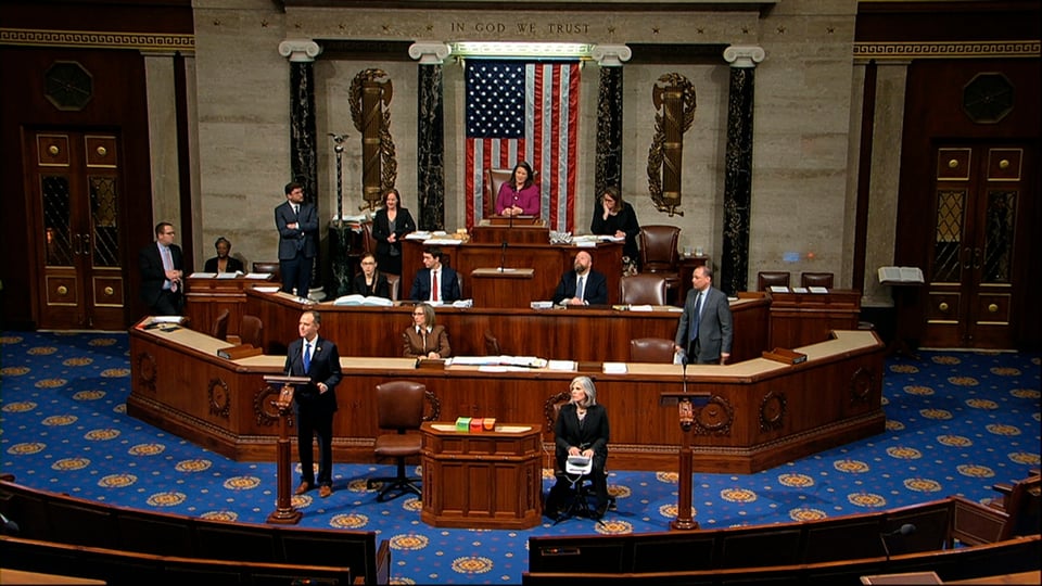 URGENTE: Impeachment Trump, Aprueban juicio político contra el presidente