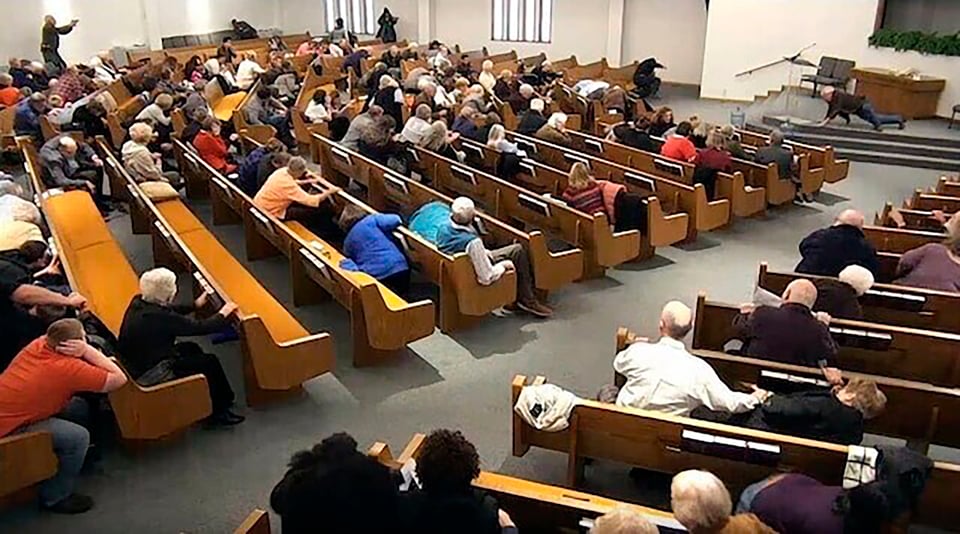 Hombre que disparó en iglesia de Texas era conocido por los feligreses (VIDEO)