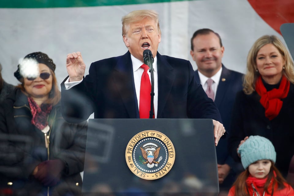 Trump jura apoyar a opositores al aborto y se declara su más “fuerte” defensor featured image
