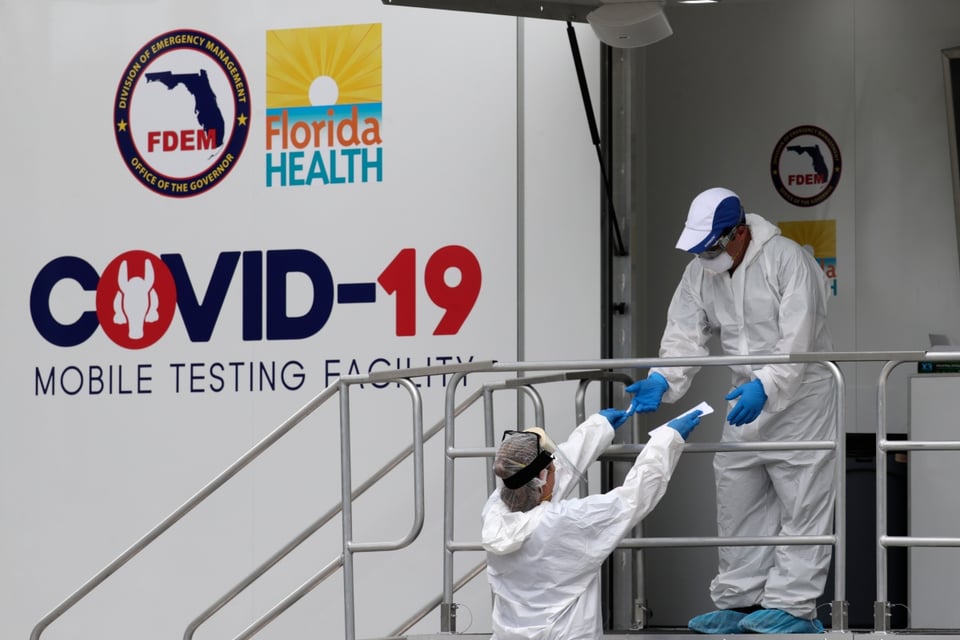 Florida: En menos de 24 horas, nuevo repunte por coronavirus azota al estado