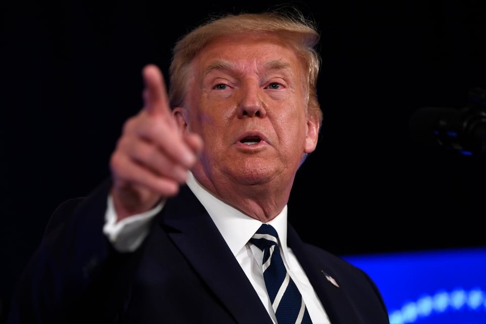 Politólogo predice victoria “aplastante” para Trump en elecciones