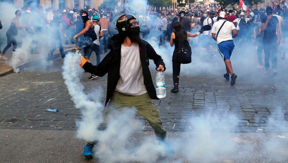 Renuncia el gobierno del Líbano tras la explosión en Beirut featured image