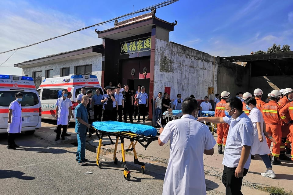 China: Derrumbe de restaurante de dos plantas deja 17 muertos y decenas de heridos