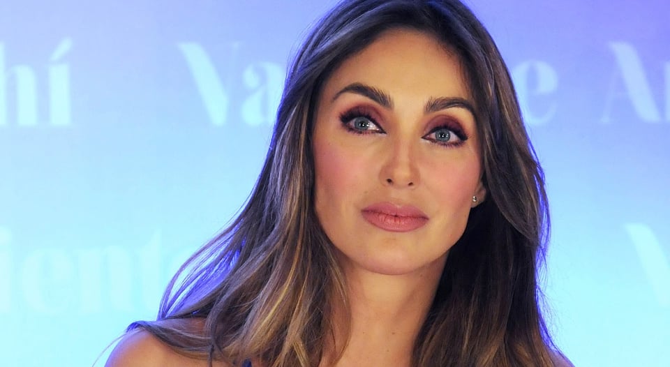 A meses de su embarazo, Anahí posa en sexys leggins y hace tremenda confesión (FOTO)