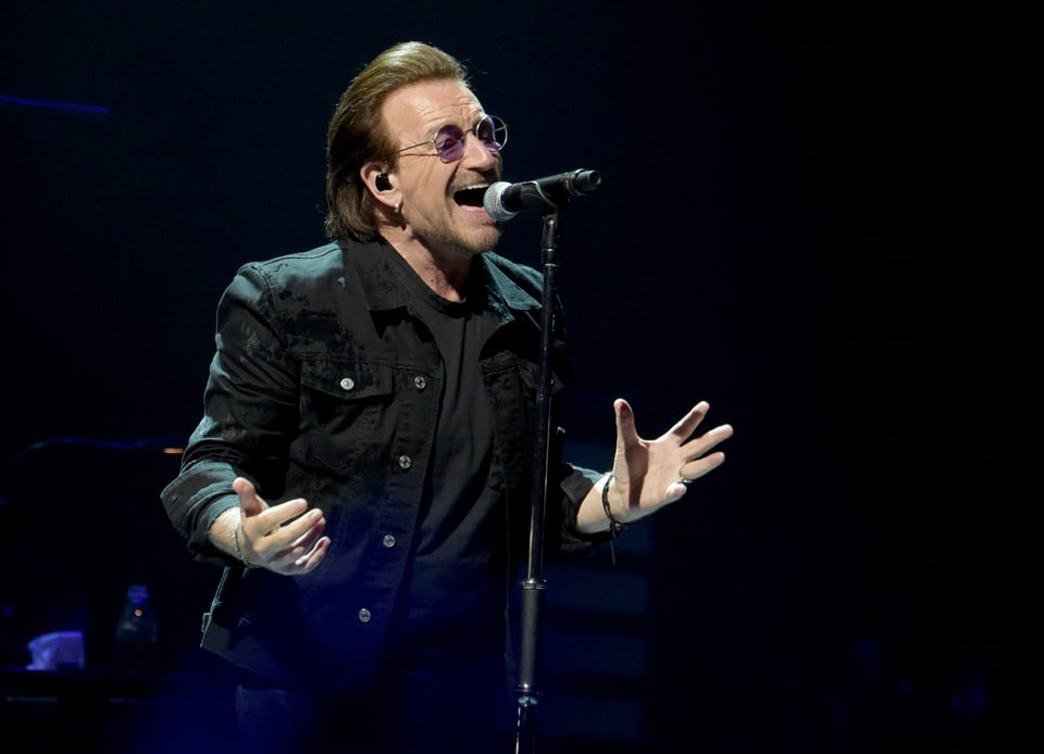 Bono pierde la voz por completo en pleno concierto de U2 (VIDEO)